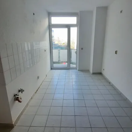 Rent this 2 bed apartment on Fichtestraße 38 in 39112 Magdeburg, Germany