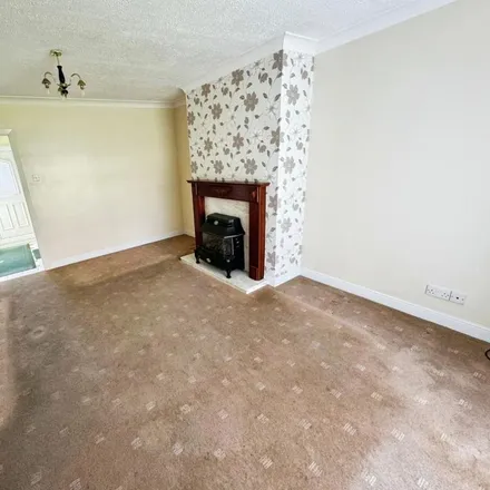 Image 3 - Manor Way, Peterlee, SR8 5ST, United Kingdom - House for rent