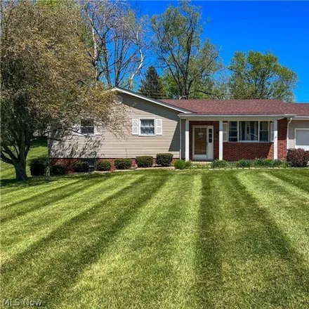 Image 2 - 2048 Lucille Drive Northeast, Pleasant Township, OH 43130, USA - House for sale