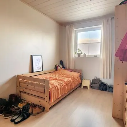 Rent this 2 bed apartment on GRASROBOTS.be in Henri Lebbestraat 108, 8790 Waregem