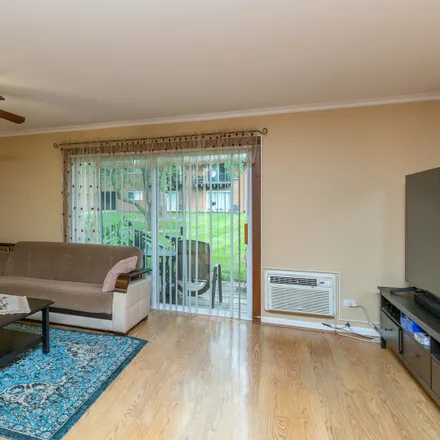 Image 7 - 1905 West Hatherleigh Court, Mount Prospect, IL 60056, USA - House for sale
