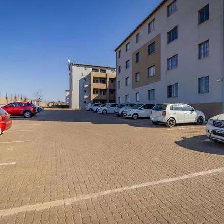Image 9 - 142 Winze Drive, Fleurhof, Soweto, 1852, South Africa - Apartment for rent