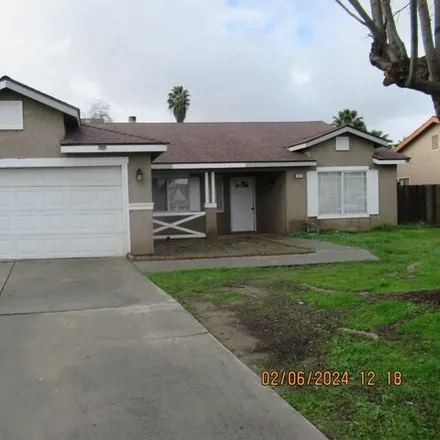 Rent this 3 bed house on 1020 Summer Field Drive in Hanford, CA 93230