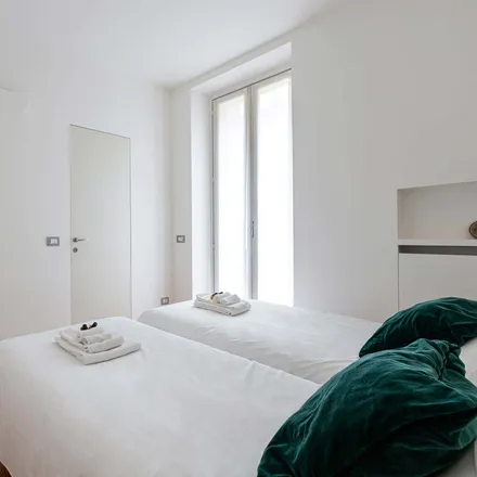 Image 2 - Fratelli Cavallaro, Alzaia Naviglio Pavese, 20136 Milan MI, Italy - Apartment for rent