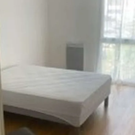 Rent this 3 bed apartment on Mairie d'Angers in Boulevard Résistance et Déportation, 49100 Angers