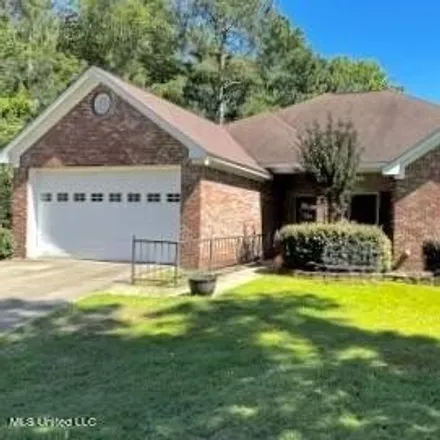 Buy this 3 bed house on 735 Woodrun Dr in Pearl, Mississippi