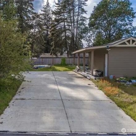 Buy this studio house on 37245 39th Avenue South in Auburn, WA 98001