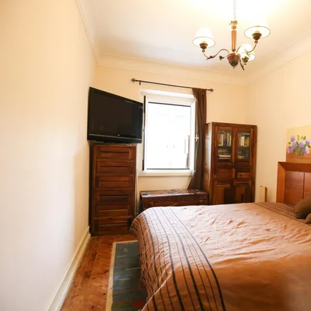 Rent this 3 bed room on Praça de Londres in Ciclovia Avenida Manuel da Maia, 1000-192 Lisbon