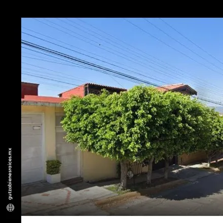 Buy this studio house on Avenida Estado de Puebla in Fraccionamiento Burgos, 62584 Tres de Mayo