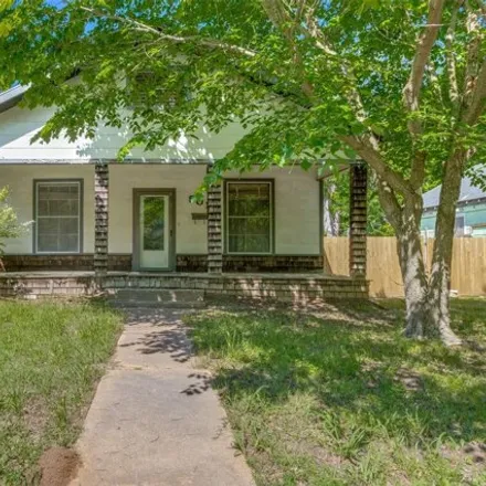 Buy this 2 bed house on 785 East Booth Street in Paris, TX 75460