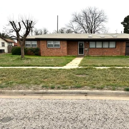 Buy this 3 bed house on 1216 East Broadway Street in Brownfield, TX 79316