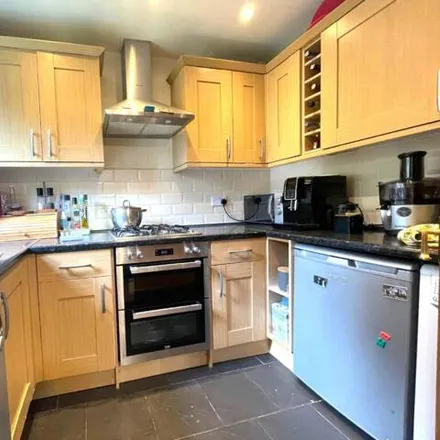 Image 2 - St Michaels Close, London, E16 3TF, United Kingdom - Duplex for rent