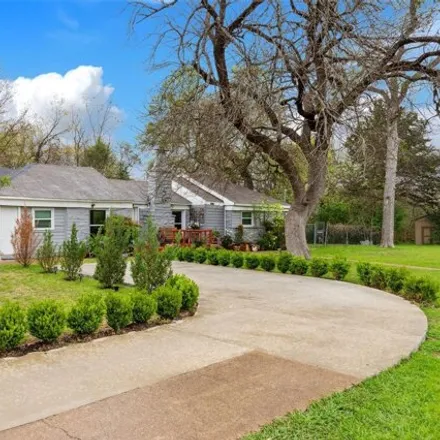 Buy this 4 bed house on 3321 Seaton Dr in Dallas, Texas