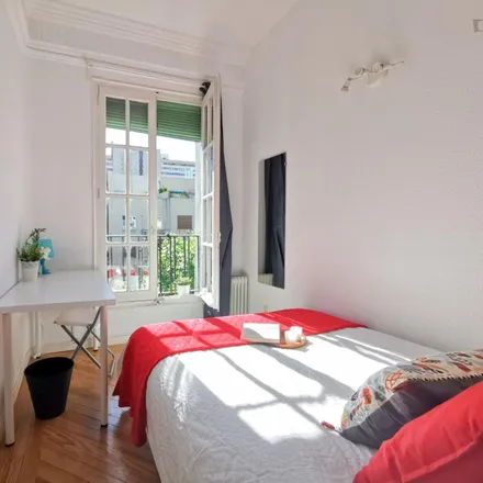 Rent this 8 bed room on Madrid in Calle de Velázquez, 119