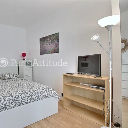 Image 8 - 13 Rue de Sofia, 75018 Paris, France - Apartment for rent