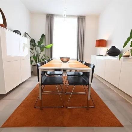 Rent this 1 bed townhouse on Oude Markt 16 in 3000 Leuven, Belgium