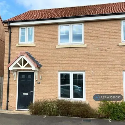 Rent this 3 bed duplex on Picton Close in Yarm, TS15 9FY
