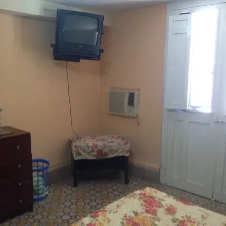 Rent this 3 bed apartment on Cayo Hueso