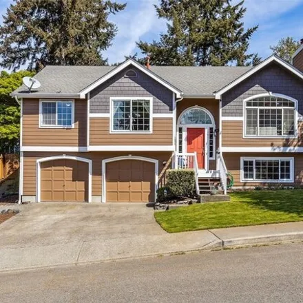 Buy this 3 bed house on 1211 57th Drive Southeast in Auburn, WA 98092