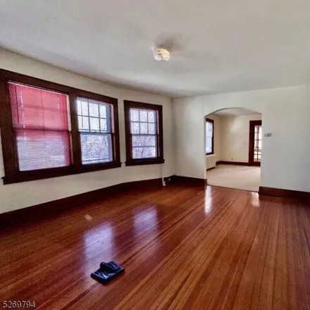 Image 4 - 588 Spruce Avenue, Garwood, Union County, NJ 07027, USA - Apartment for rent