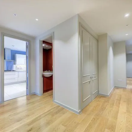 Rent this 4 bed apartment on 1A Drayton Gardens in London, SW5 0BE