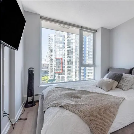 Image 3 - Vancouver, BC V6B 0J1, Canada - Apartment for rent