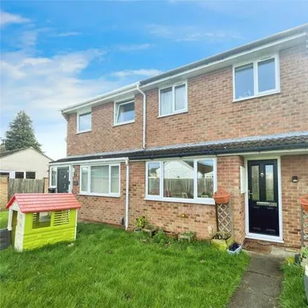 Buy this 3 bed duplex on Wye Close in Bicester, OX26 2NL
