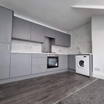 Rent this 4 bed apartment on 21 in 23 Cardigan Road, Leeds