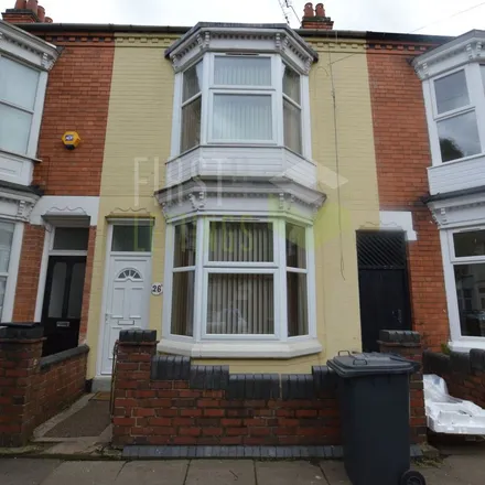 Rent this 4 bed apartment on Beaconsfield Road in Leicester, LE3 0PB