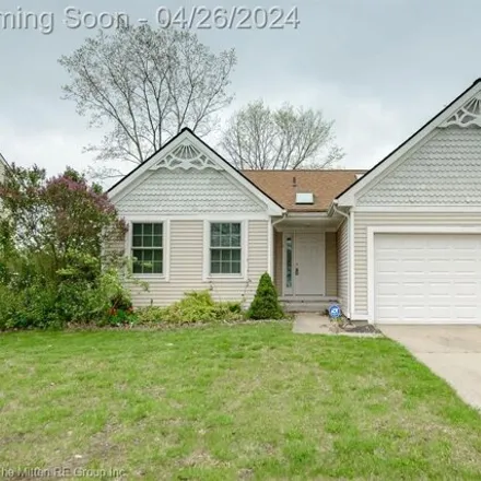 Buy this 3 bed house on 547 Thornhill Court in Belleville, Wayne County