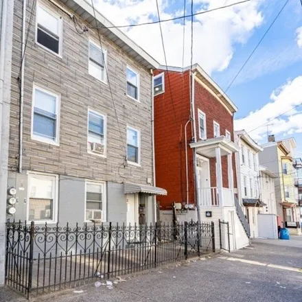 Buy this 4 bed house on Rigeo's Dayton Speed & Sound in Mill Street, Paterson