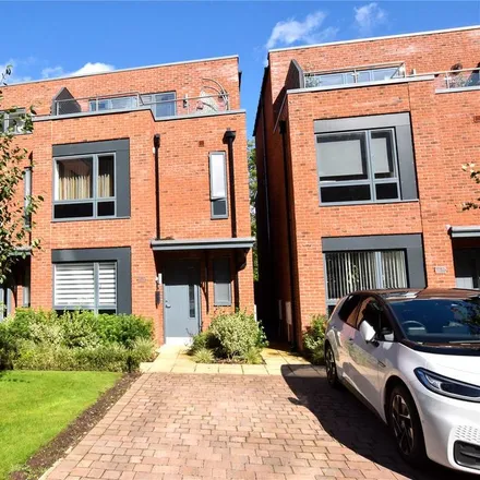 Rent this 4 bed duplex on Francis House Children's Hospice in 390 Parrs Wood Road, Manchester