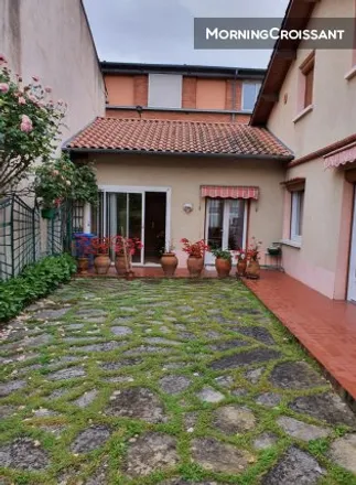 Rent this 5 bed room on Toulouse in Saint-Cyprien, FR