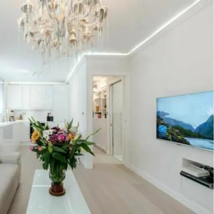 Image 1 - Gate Hill Court, 166 Notting Hill Gate, London, W11 3QT, United Kingdom - Apartment for sale