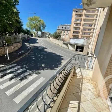 Image 4 - 2 Boulevard Gambetta, 12000 Rodez, France - Apartment for rent