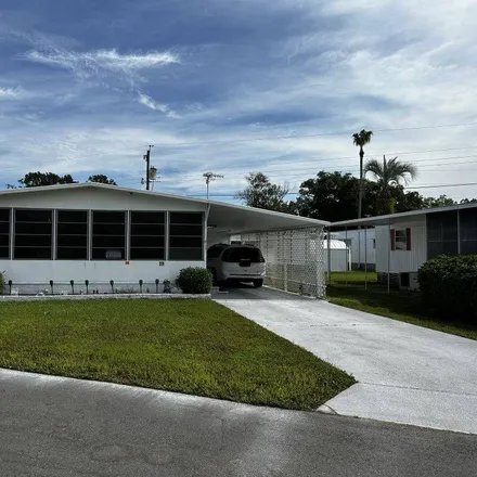 Buy this studio house on 20 West Imperial Drive in Lakeland, FL 33815