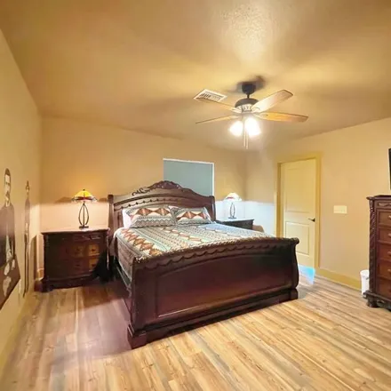 Rent this 4 bed house on Tombstone in AZ, 85638