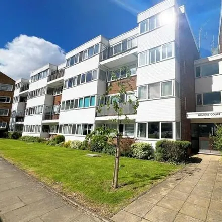 Rent this 2 bed apartment on Bourne Court in London, E11 2TG