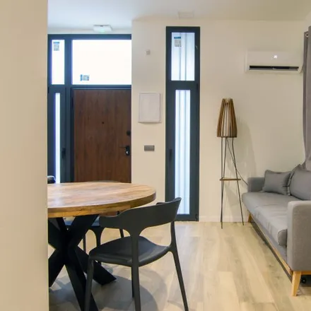 Rent this studio apartment on Carrer del Doctor Josep Juan Dòmine in 15, 46011 Valencia