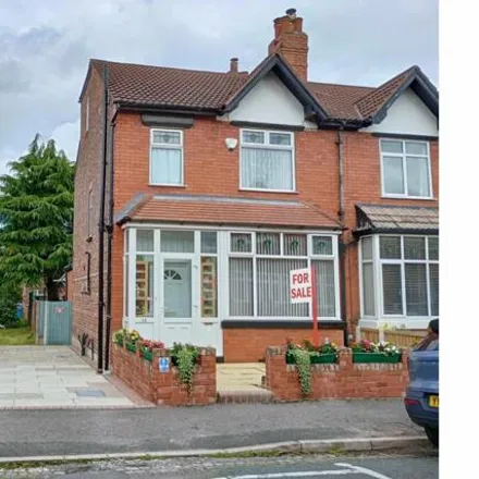 Buy this 4 bed duplex on Poplar Avenue in Altrincham, WA14 1LF