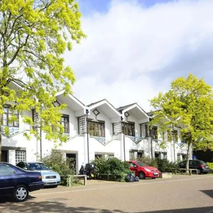 Image 2 - Price Close, London, SW17 7EP, United Kingdom - Townhouse for sale