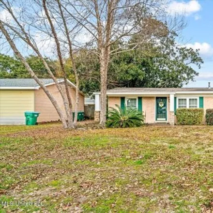 Buy this 3 bed house on 32 East Park Street in Gulfport, MS 39507