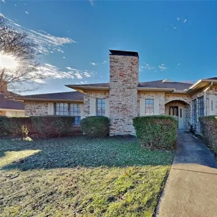 Buy this 3 bed house on 3338 Cross Bend Road in Plano, TX 75023