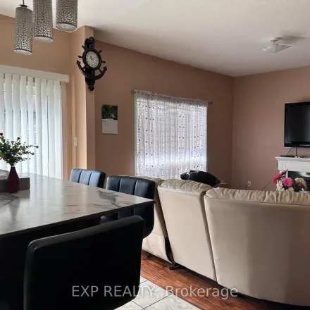 Image 7 - 24 Crystal Glen Crescent, Brampton, ON L6X 0G9, Canada - Apartment for rent