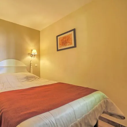 Rent this 2 bed apartment on Ciboure in 3 Quai Maurice Ravel, 64500 Ciboure
