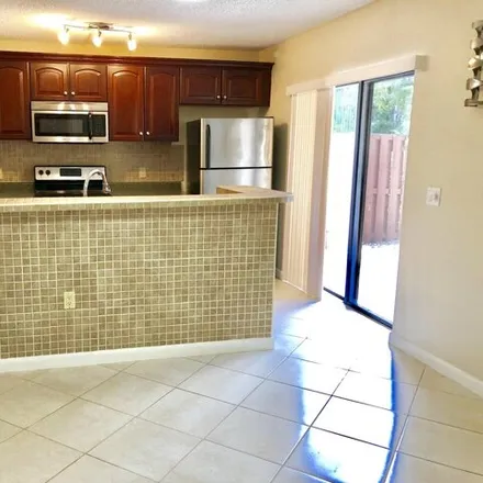 Image 4 - 2877 Southwest 22nd Circle, Delray Beach, FL 33445, USA - House for rent