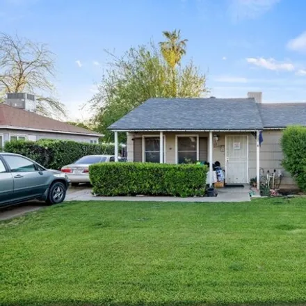 Buy this 2 bed house on 1555 North Delno Avenue in Fresno, CA 93728