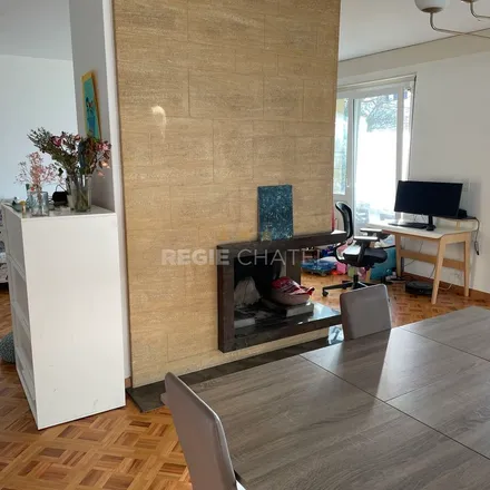Rent this 4 bed apartment on Chemin du Grand Pin 11 in 1802 Corseaux, Switzerland