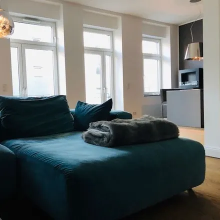 Rent this 2 bed apartment on Parkhaus Maastrichter Straße in Maastrichter Straße 10, 50672 Cologne