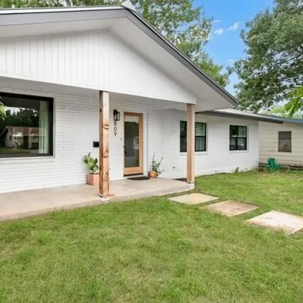 Buy this 4 bed house on 809 Sunset St in Fredericksburg, Texas